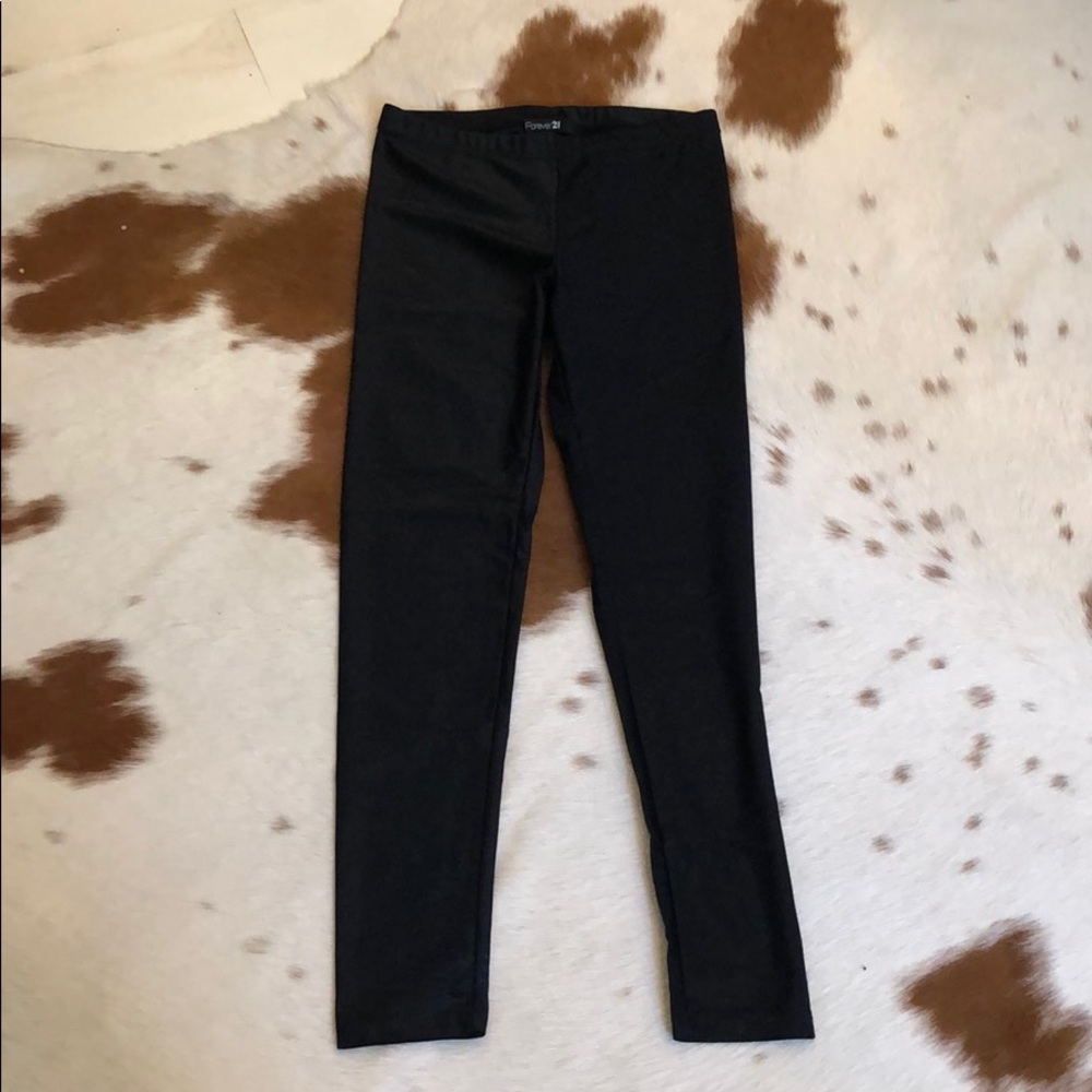Black leggings